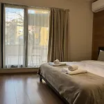Centre For 4 Guests & Parking بلوفديف