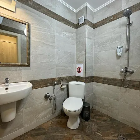 Centre For 4 Guests & Parking Apartmán