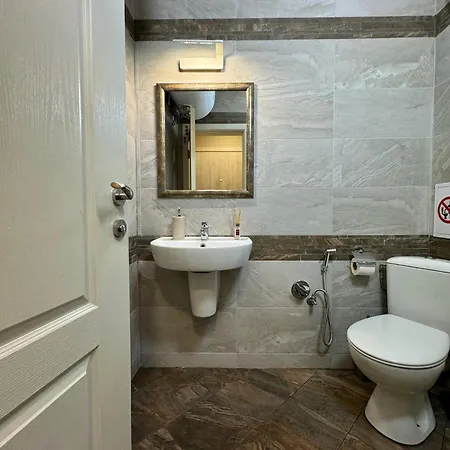 Centre For 4 Guests & Parking * Plovdiv
