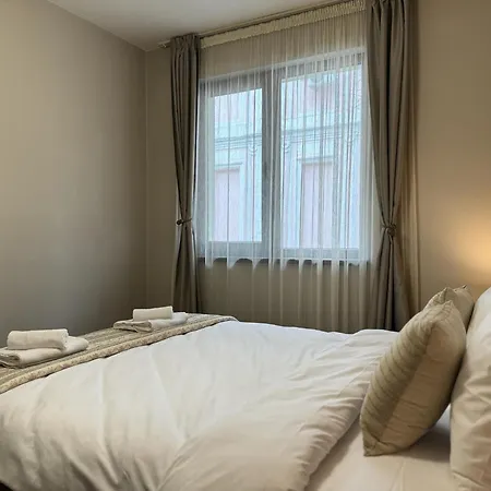 Apartmán Centre For 4 Guests & Parking *