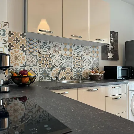 Apartmán Centre For 4 Guests & Parking