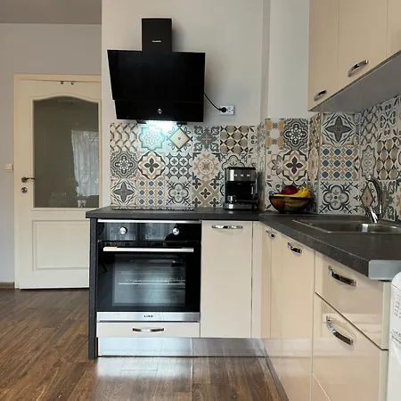 Apartmán Centre For 4 Guests & Parking