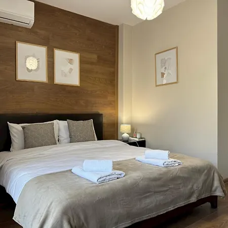 Centre For 4 Guests & Parking *