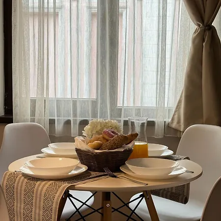 Apartmán Centre For 4 Guests & Parking