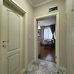 Centre For 4 Guests & Parking