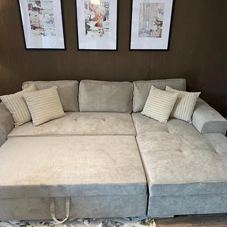 Centre For 4 Guests & Parking 아파트 플로브디프