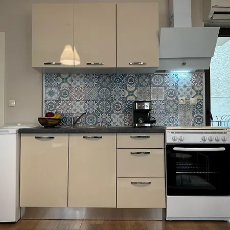 Centre For 4 Guests & Parking شقة بلوفديف