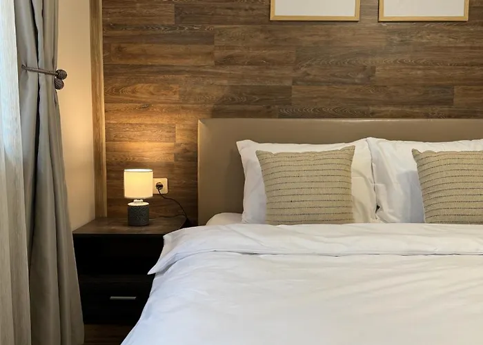 شقة Centre For 4 Guests & Parking بلوفديف